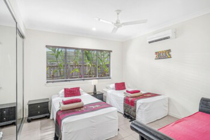 Room 10 of 78