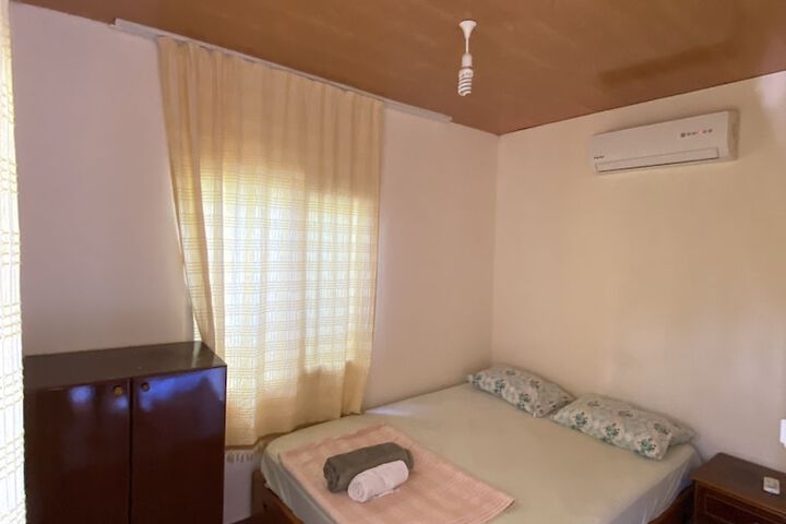 Room 20 of 104