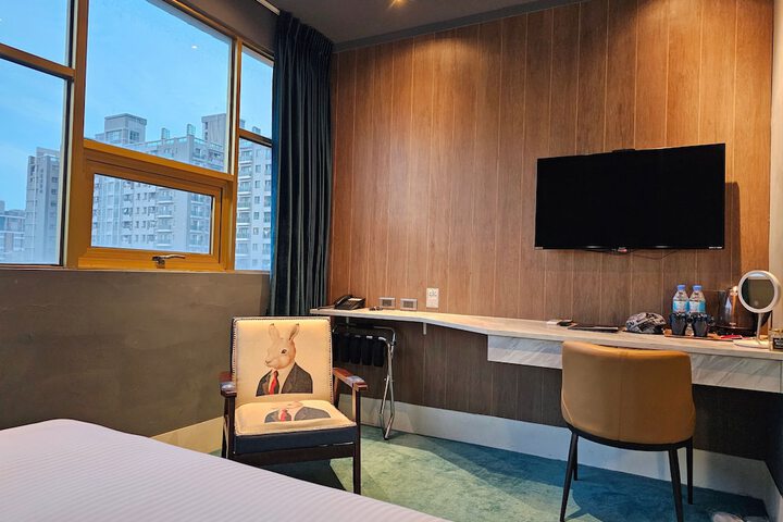 Room 10 of 49