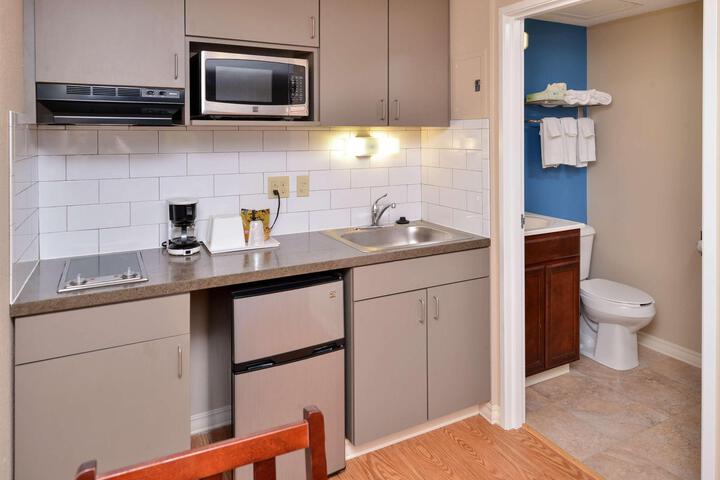 2 Double Beds (6 of 8)