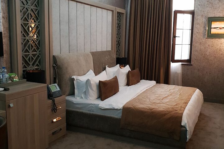 Room 21 of 80