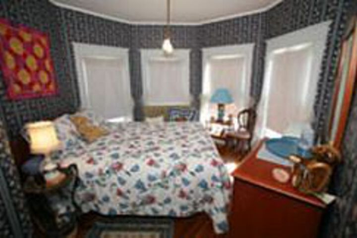 Room 13 of 20