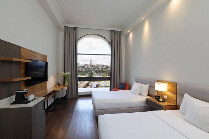 Room 30 of 157