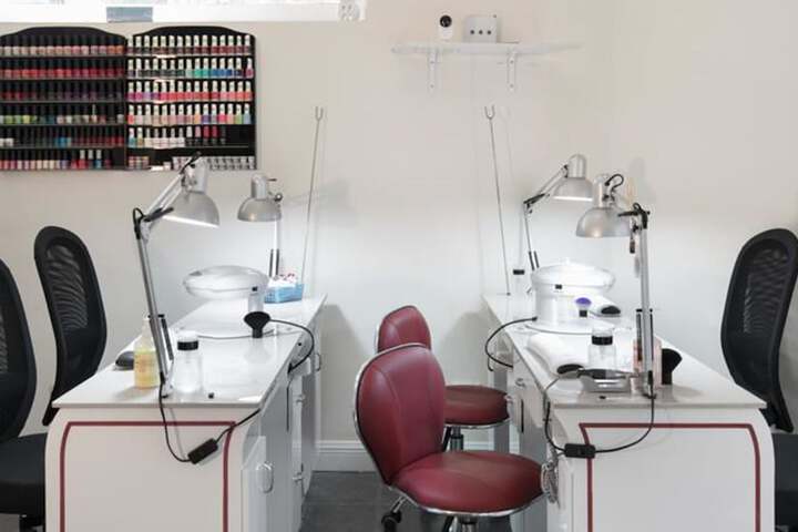 Nail salon