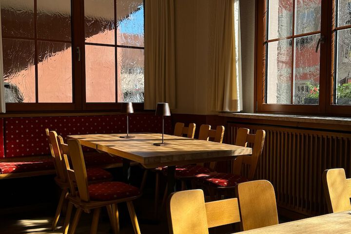 Dining 10 of 16