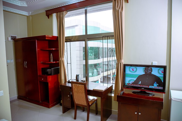 Room 19 of 35