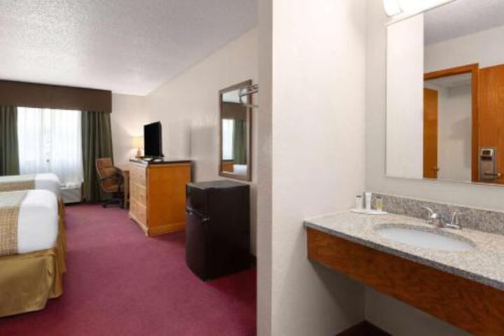 Room 9 of 46