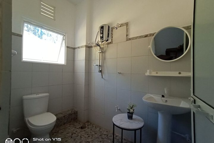 Room 9 of 9