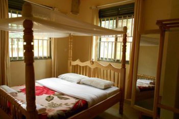 Room 14 of 22