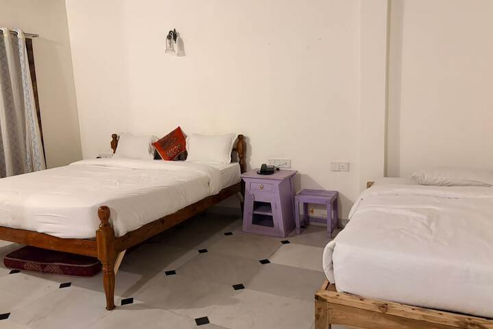 Room 15 of 36