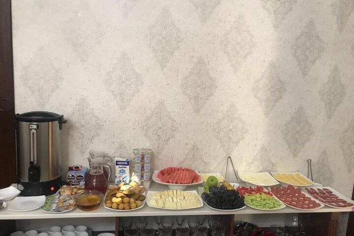 Dining 8 of 10