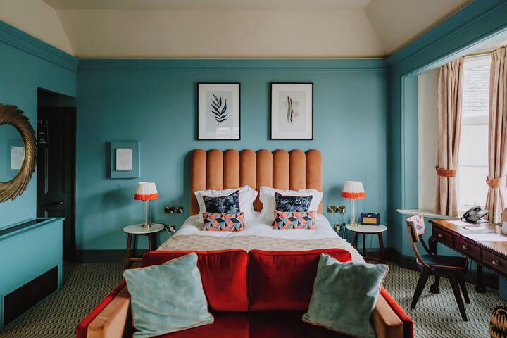 Room 10 of 40