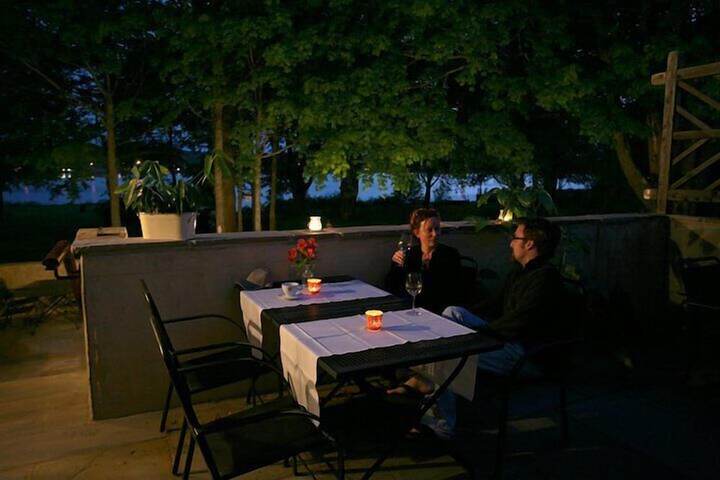Dining 39 of 46