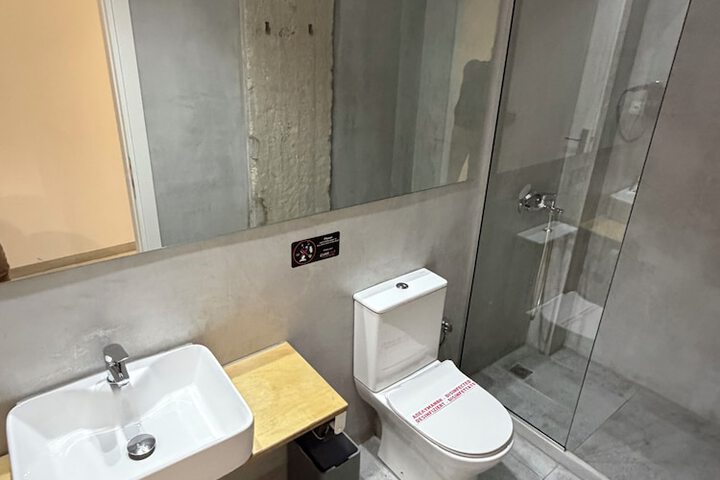 Room 65 of 86