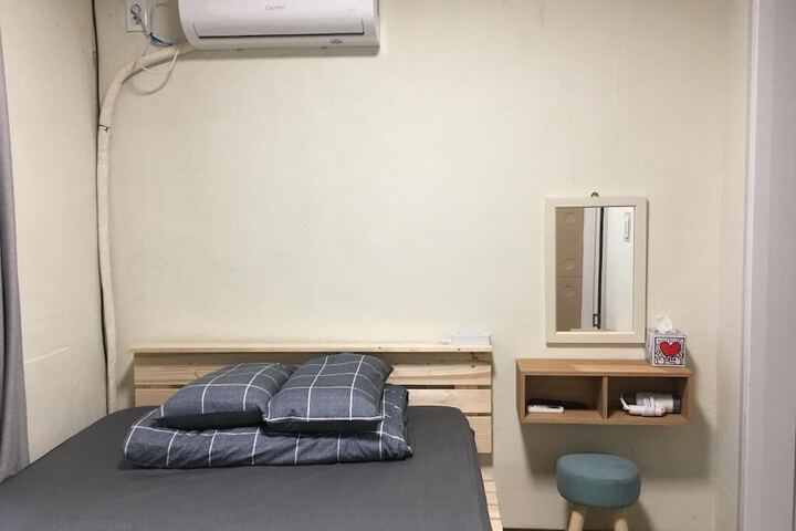 Room 3 of 19