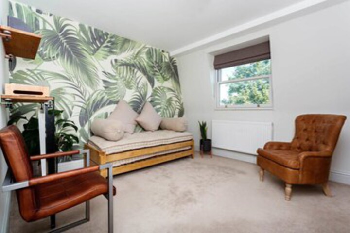 Room 8 of 20
