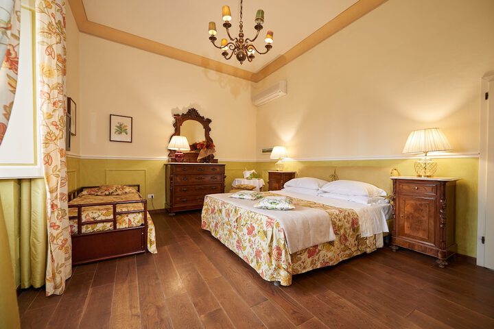 Room 2 of 78