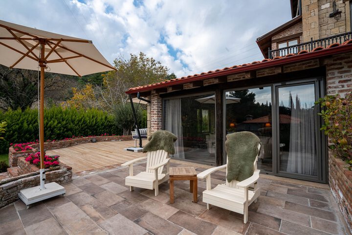 Terrace/Patio 40 of 109
