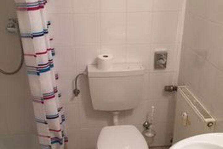 Room 4 of 26