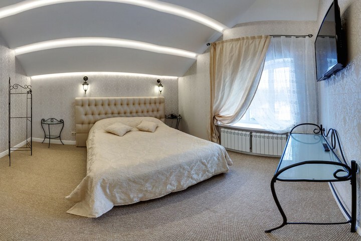 Room 22 of 170