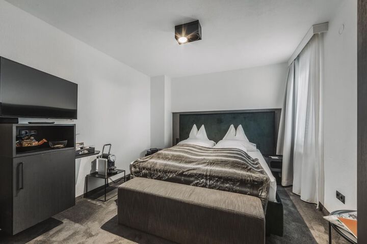 Room 55 of 137