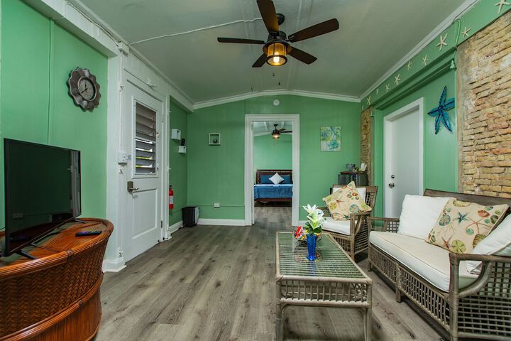 Room 65 of 171