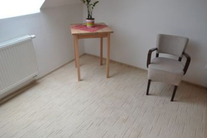 Room 19 of 32