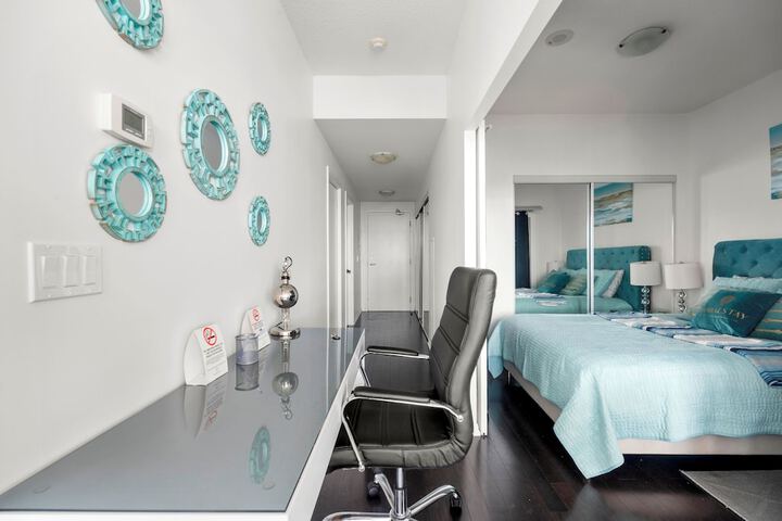 Room 17 of 195