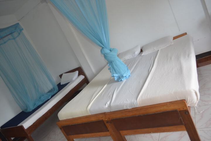 Room 10 of 31