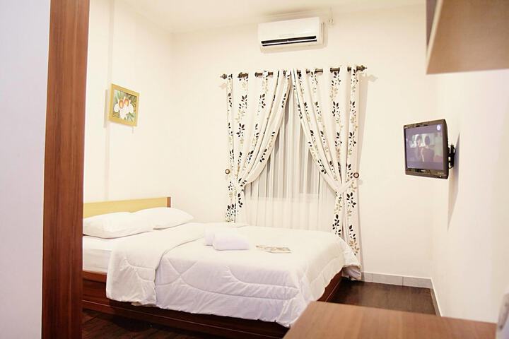 Room 6 of 11