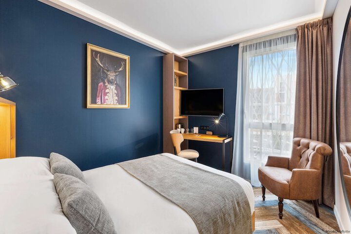 Room 12 of 37