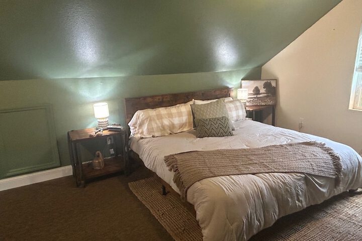Room 5 of 19