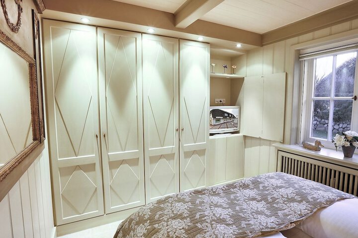 Room 7 of 13