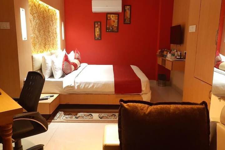 Room 32 of 53