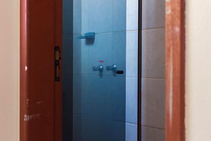 Room 9 of 14