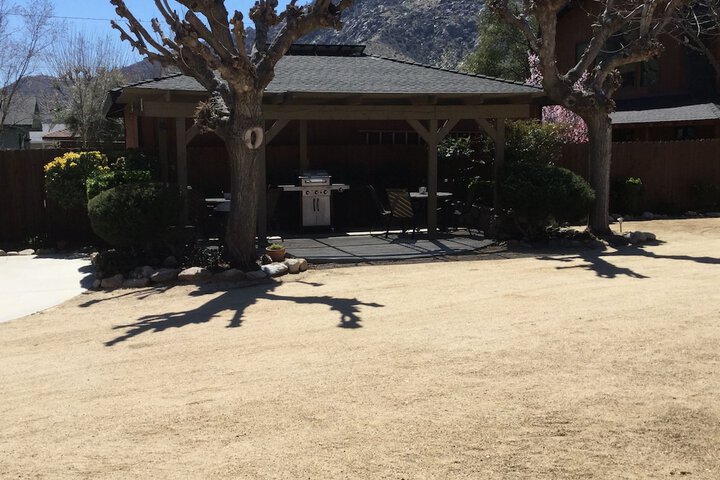 Property Grounds 38 of 52