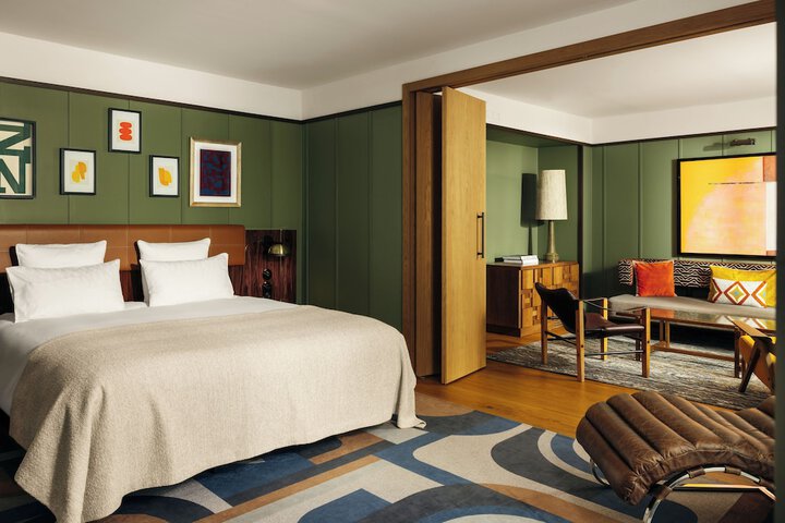 Room 31 of 83