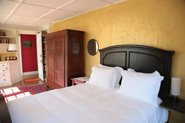Room 2 of 15