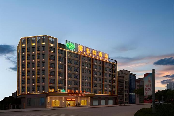 Vienna Hotel Guangdong Huizhou Huiyang Sanhe Square