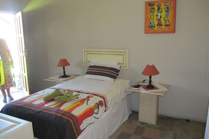 Room 6 of 19