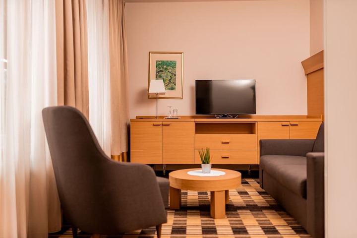 Room 26 of 81