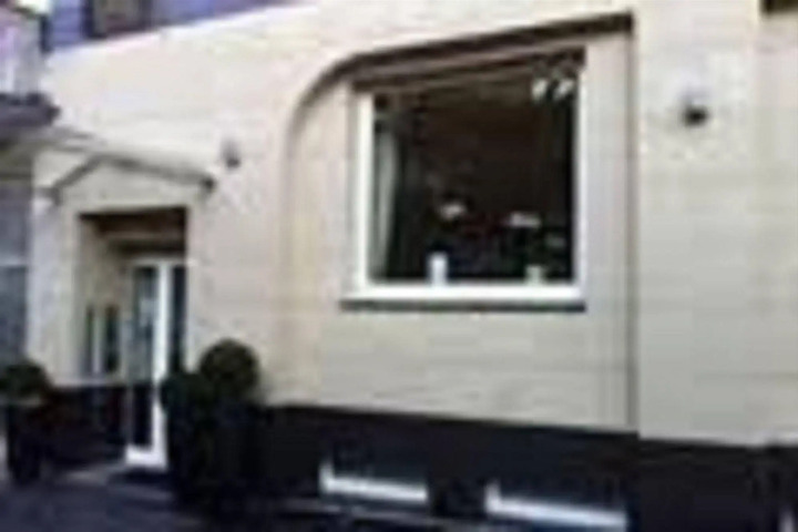 HOTEL ZUR KRONE GARNI