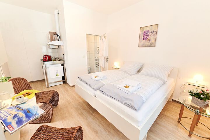 Room 8 of 48