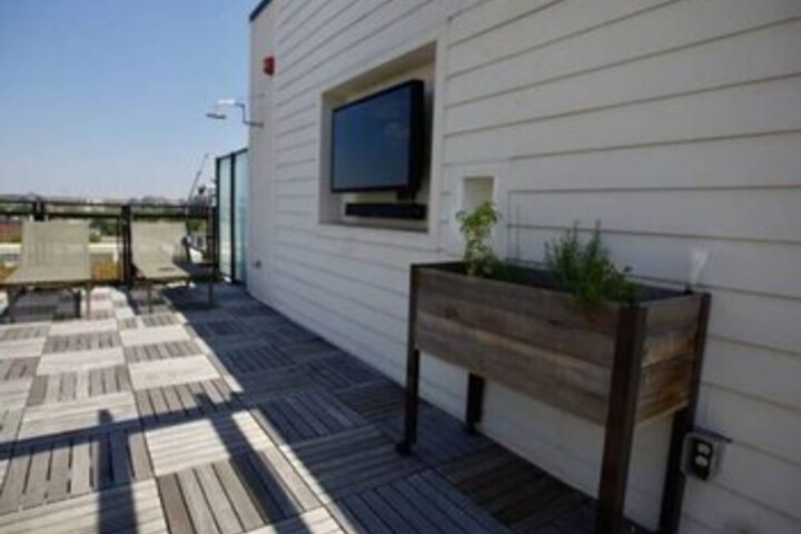 Sundeck 55 of 56