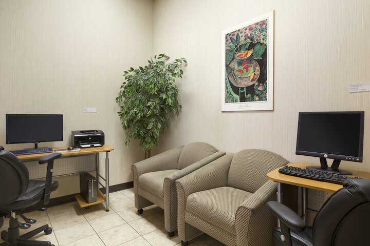 Business Center 52 of 57