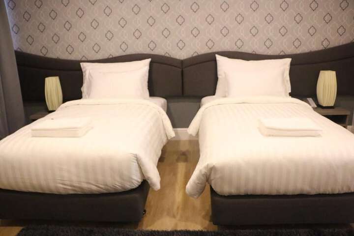 Room 3 of 45