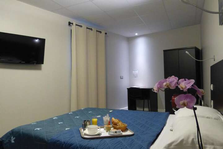 Room 17 of 60