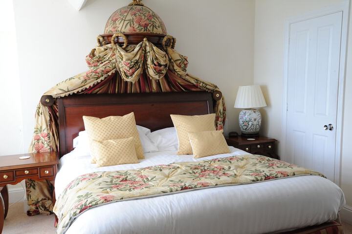 Hotel Interior 104 of 131