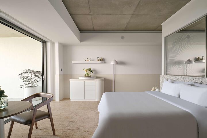 Room 19 of 46