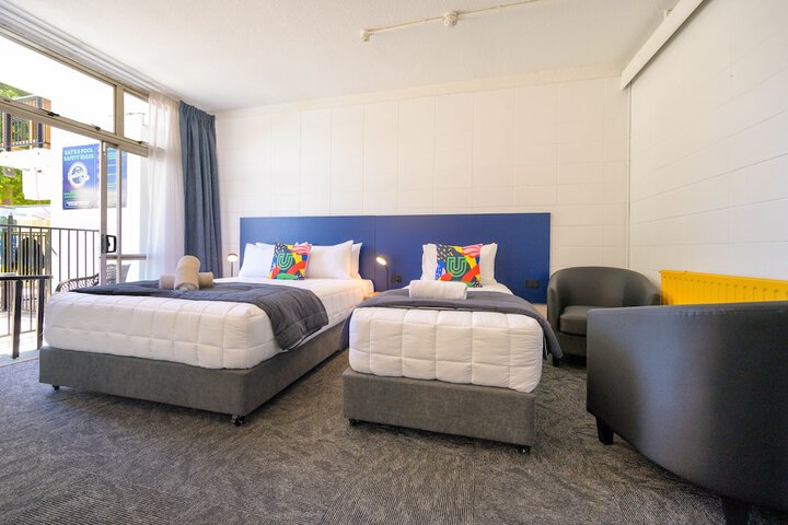Room 28 of 165